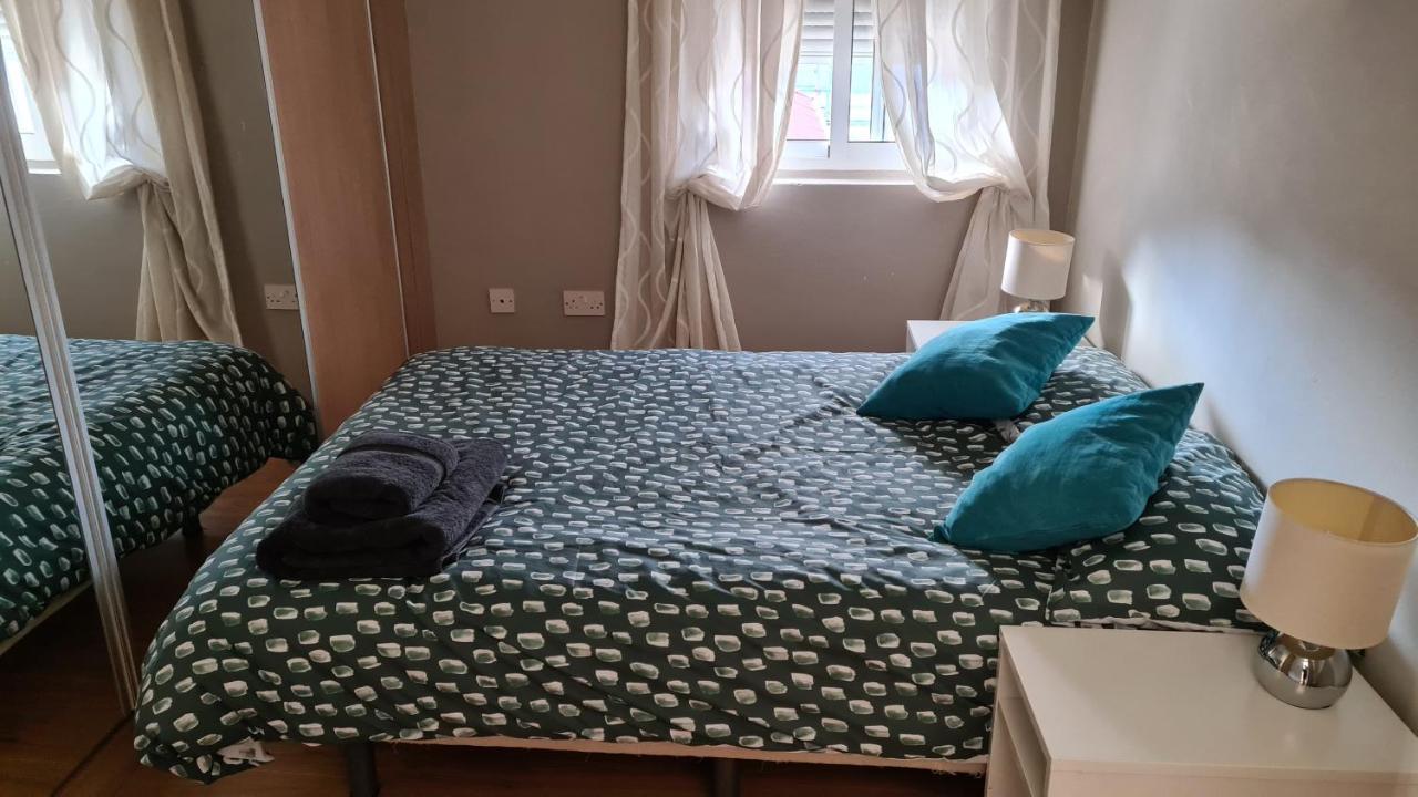 Апартаменты Gibraltar Town Centre Flat With Roof Terrace Экстерьер фото